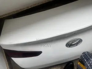 Hyundai Elantra 2020 Booth/Trunk