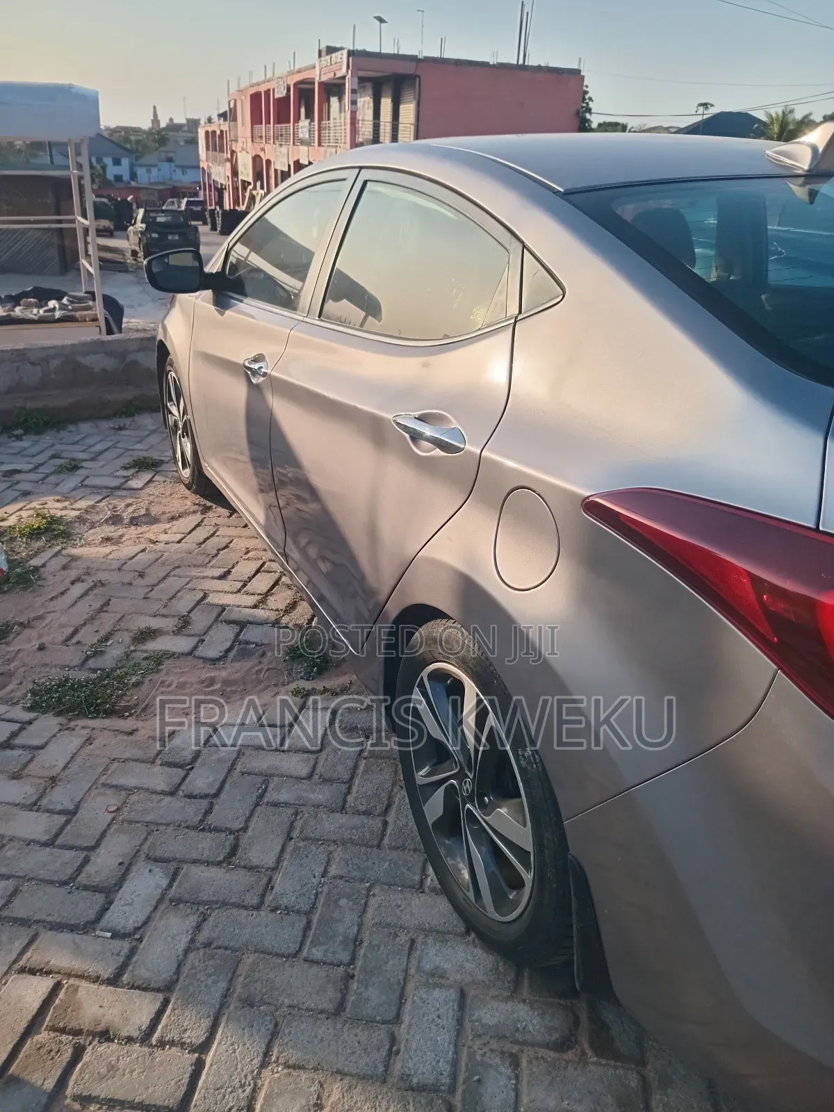 Hyundai Elantra Limited Sedan FWD (1.8L 4cyl 6A) 2016 Brown