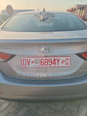 Hyundai Elantra Limited Sedan FWD (1.8L 4cyl 6A) 2016 Brown