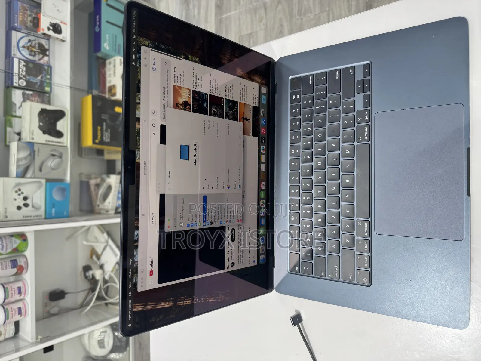 Laptop Apple MacBook Air 2024 M3 15-inch 16GB Apple M3 SSD 256GB