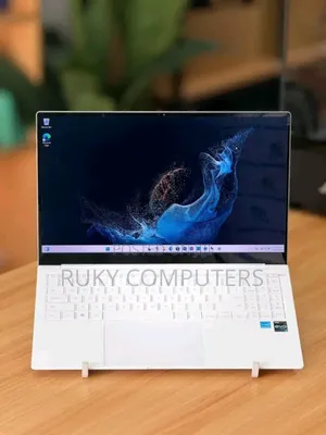 New Laptop Samsung Galaxy Book4 Pro 16GB Intel Core i7 SSD 512GB