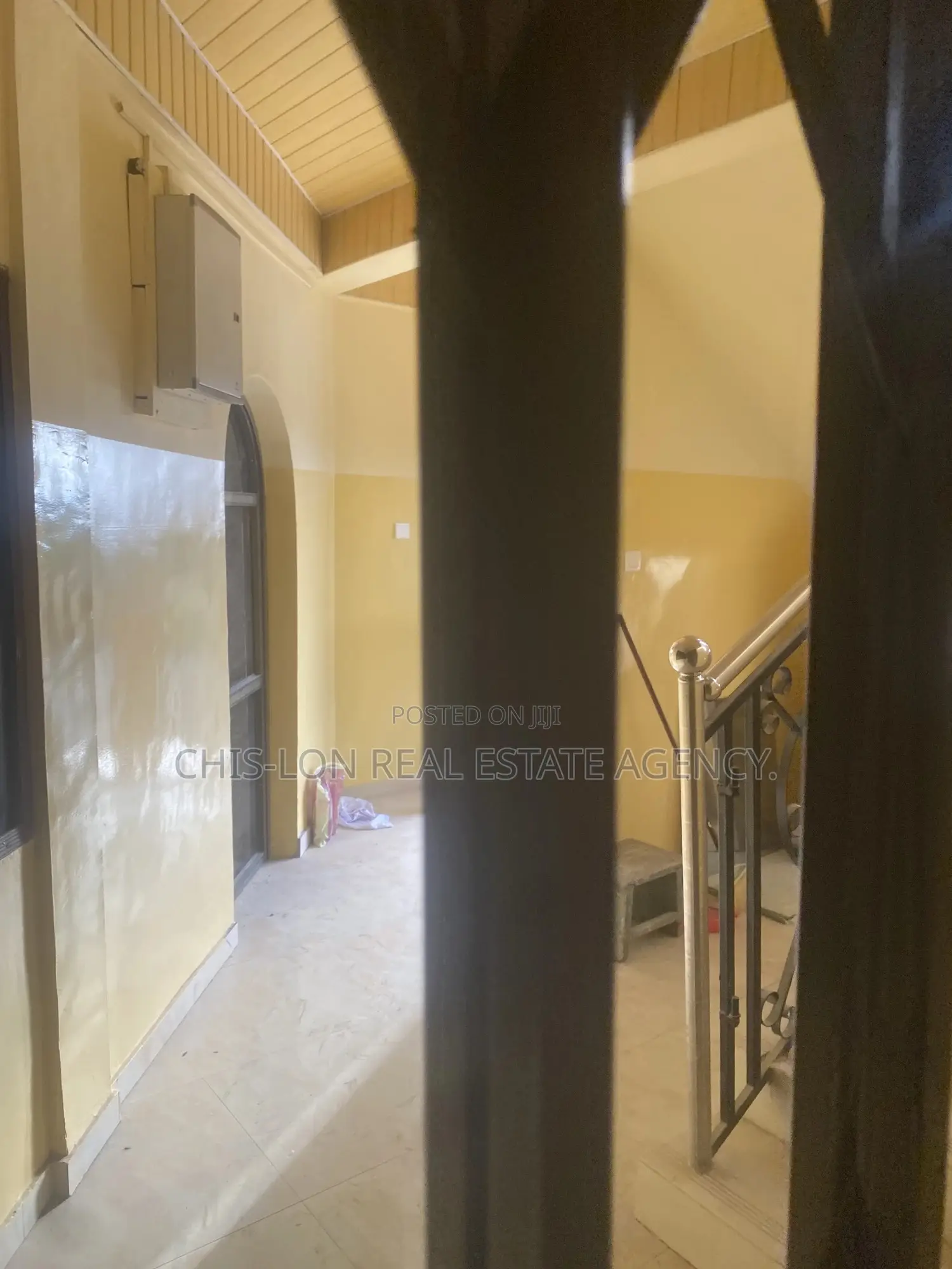 10bdrm Duplex in Chis-Lon Broker’S, Toll Booth for rent