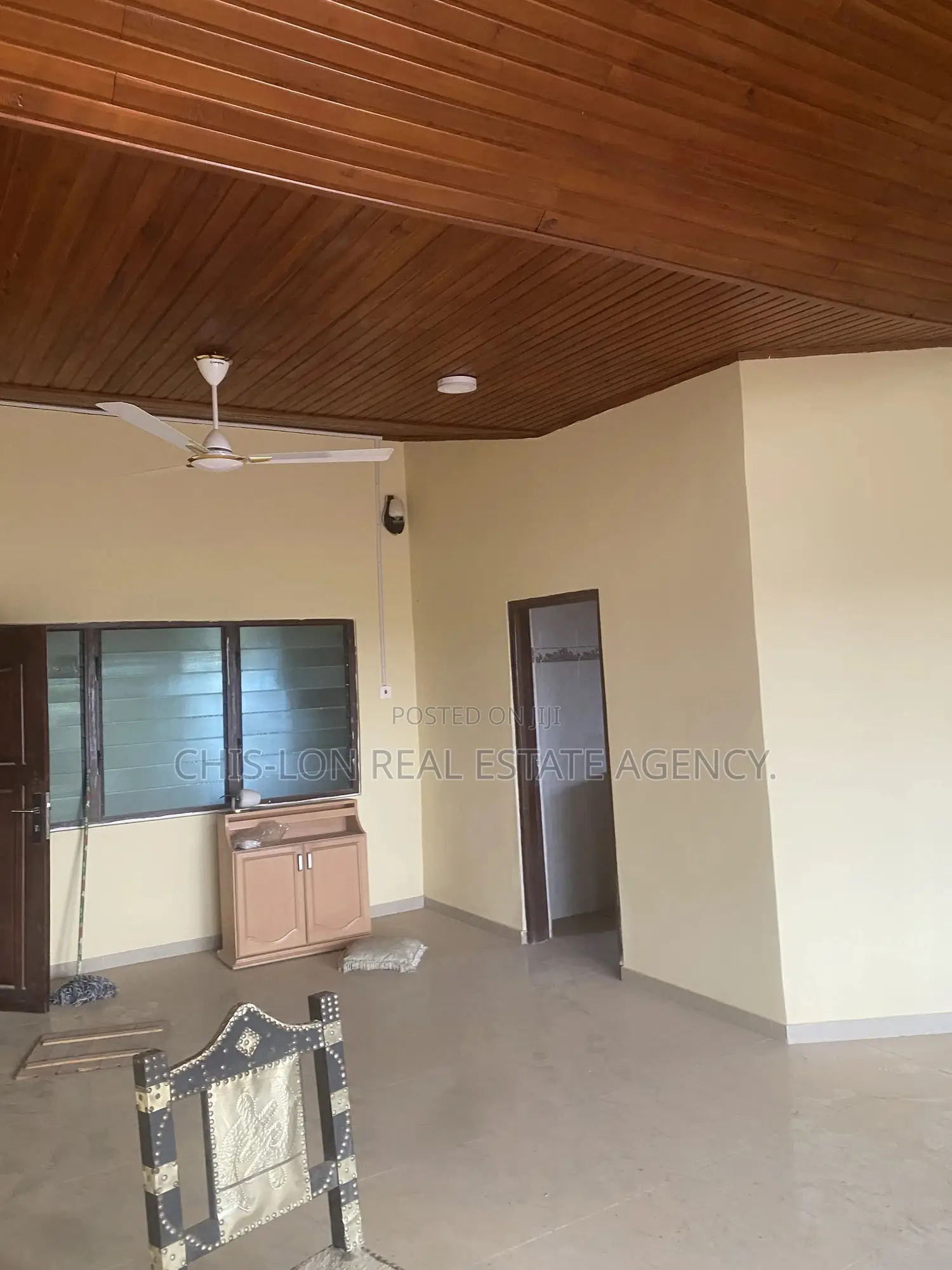 10bdrm Duplex in Chis-Lon Broker’S, Toll Booth for rent