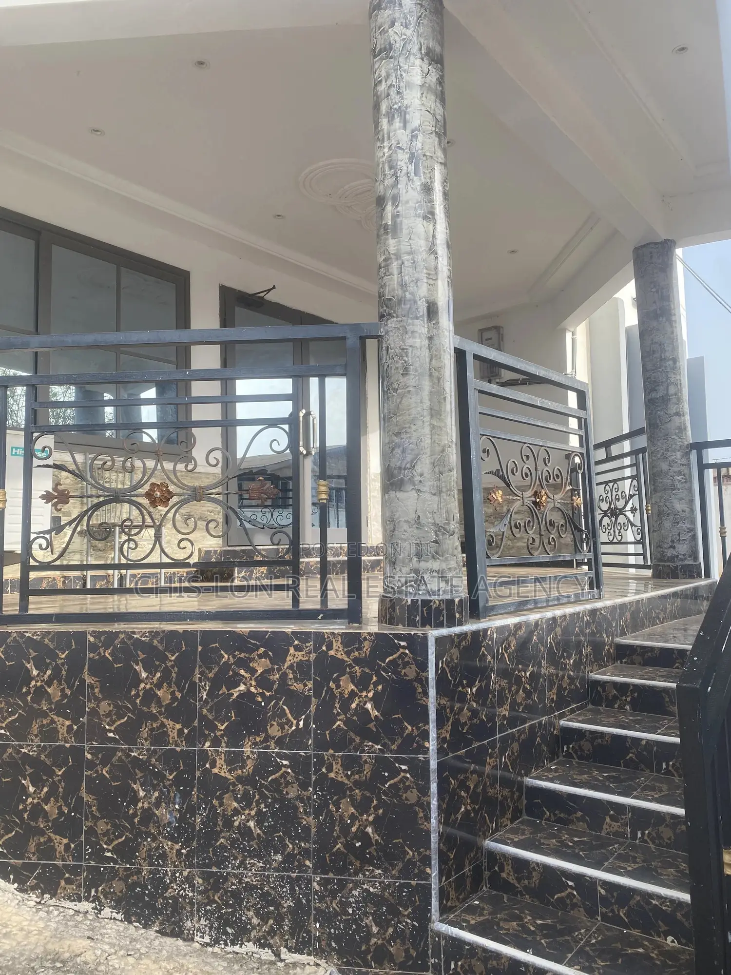 5bdrm Duplex in Chis-Lon Broker’S, Toll Booth for rent