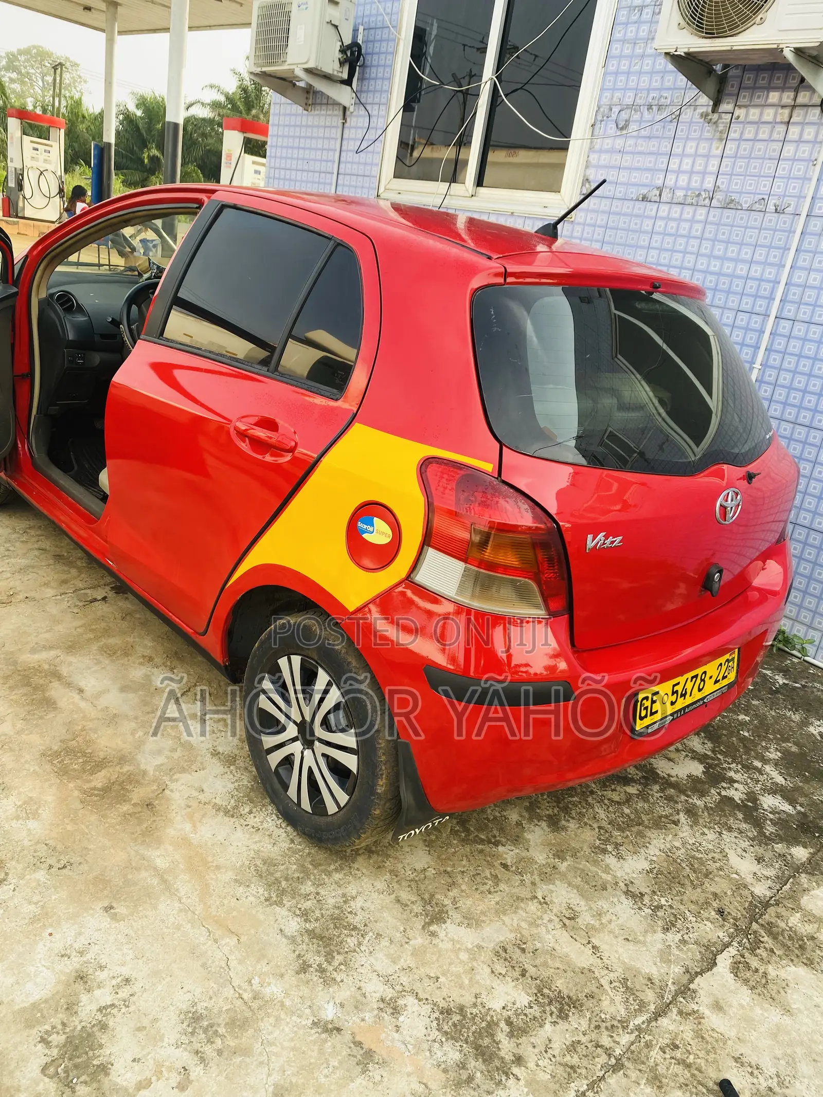 Toyota Vitz 2008 Red