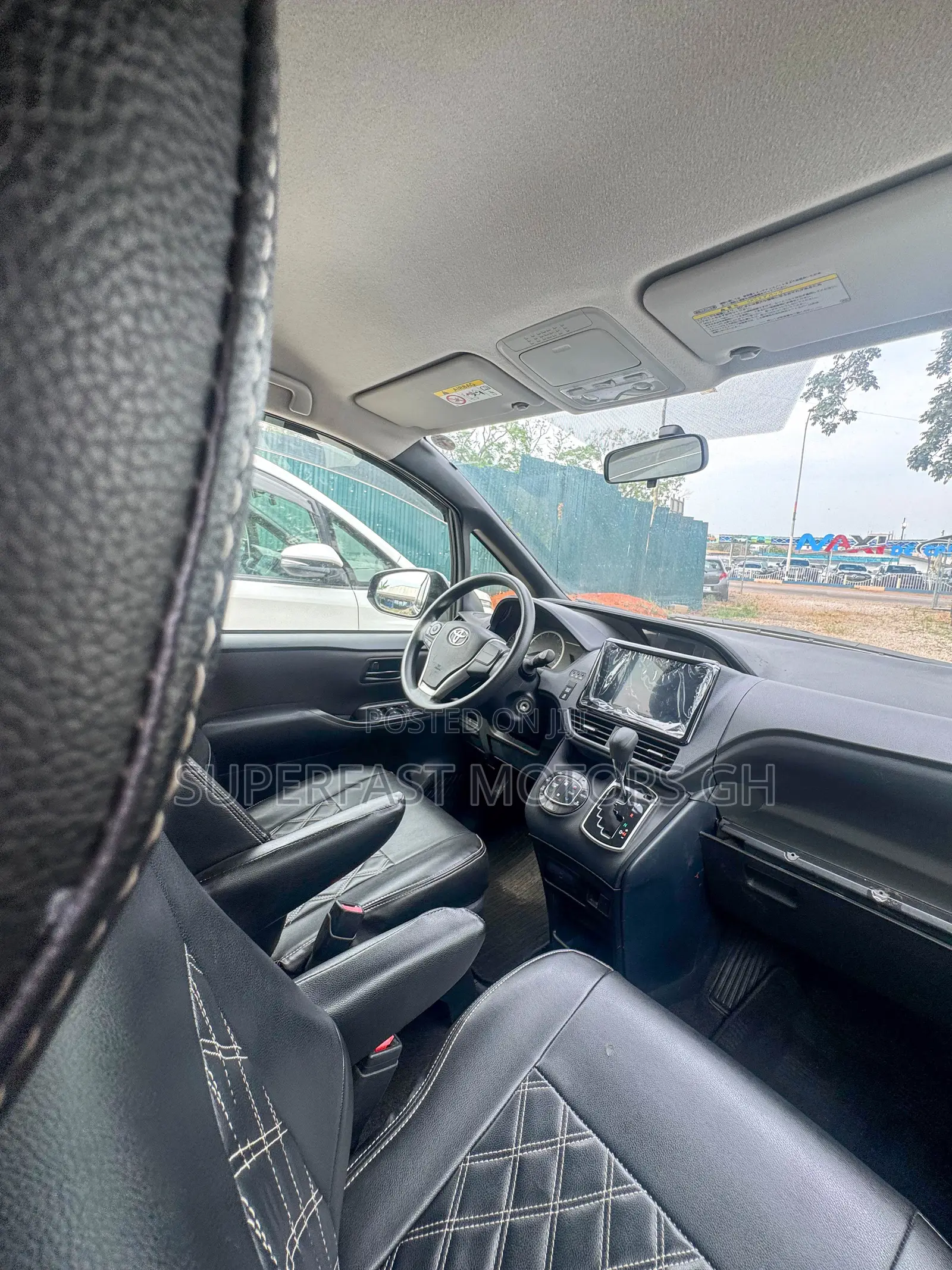 Toyota Voxy 2015 Black