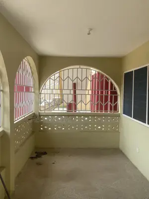 4bdrm Apartment in Chis-Lon Broker’S, New Market for rent