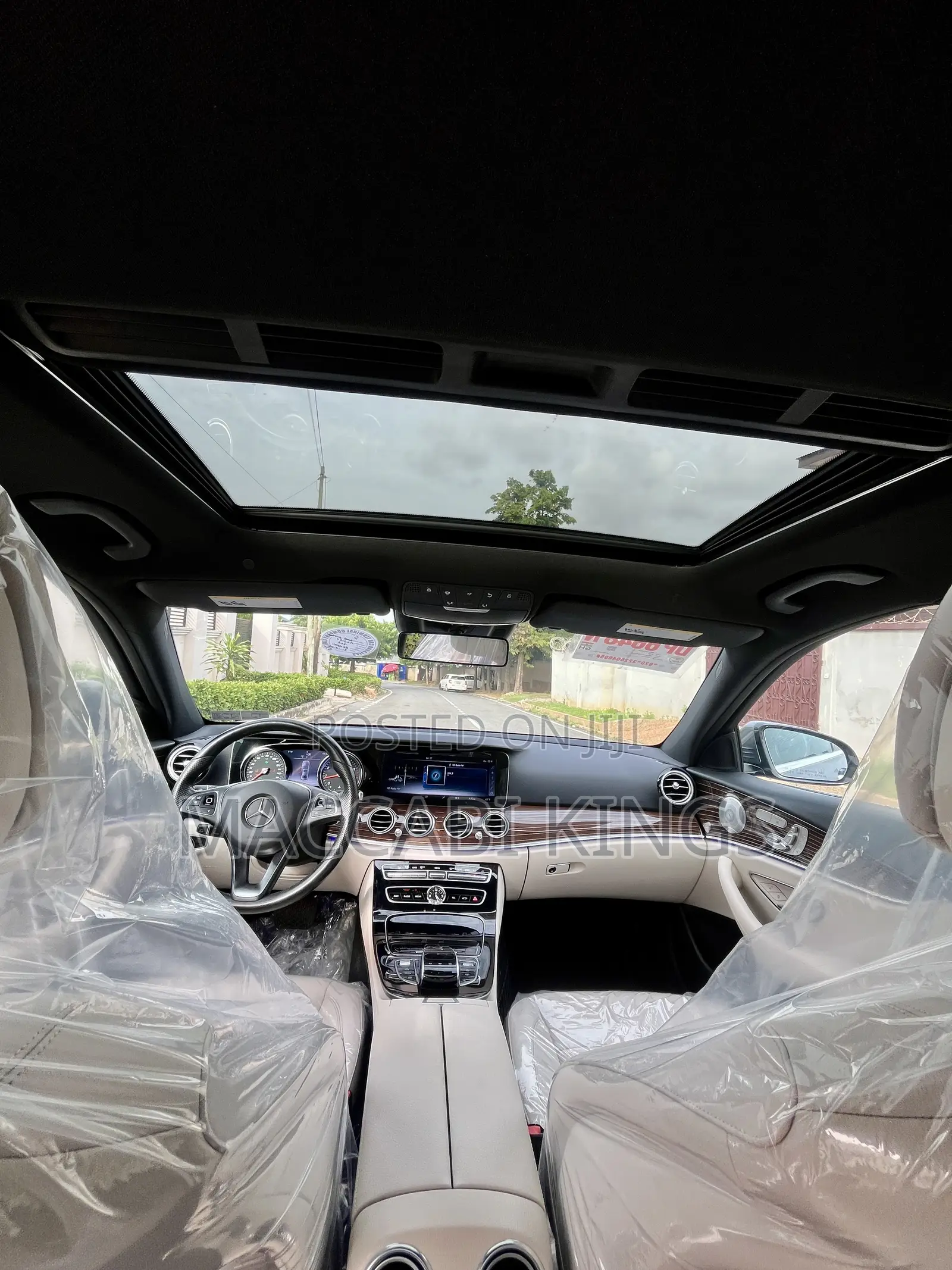 Mercedes-Benz E300 4Matic AWD Sedan (2.0L 4cyl 9A) 2017 Green