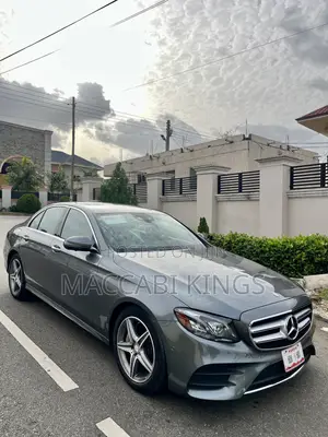 Mercedes-Benz E300 4Matic AWD Sedan (2.0L 4cyl 9A) 2017 Green
