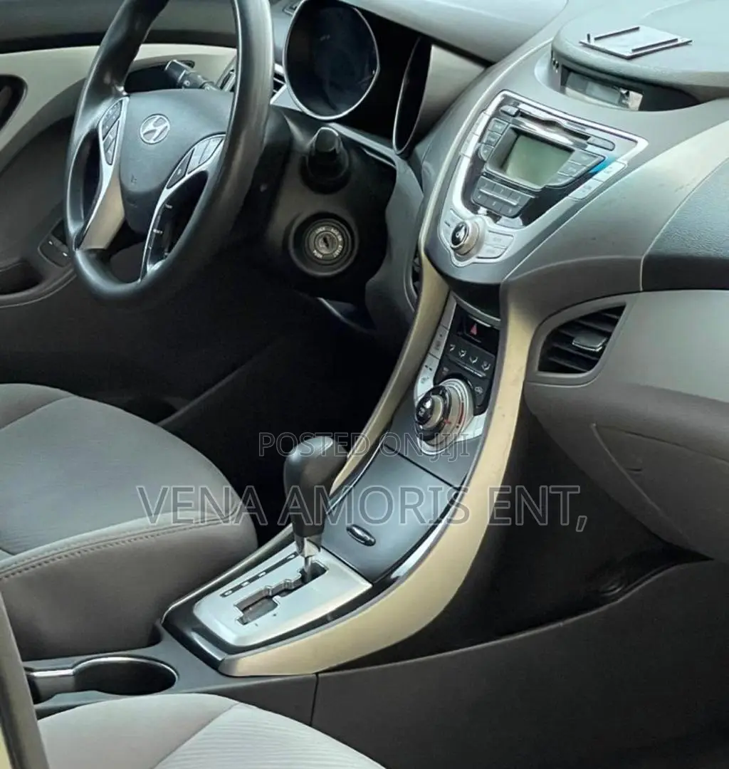 Hyundai Elantra 2011 Gray