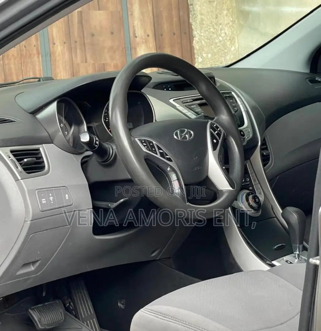 Hyundai Elantra 2011 Gray