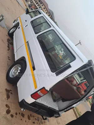 Nissan Caravan (Urvan) 2000 White