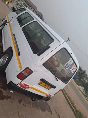 Nissan Caravan (Urvan) 2004 White
