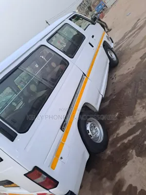Nissan Caravan (Urvan) 2005 White