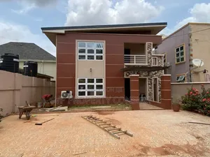 4bdrm House in North Legon for rent