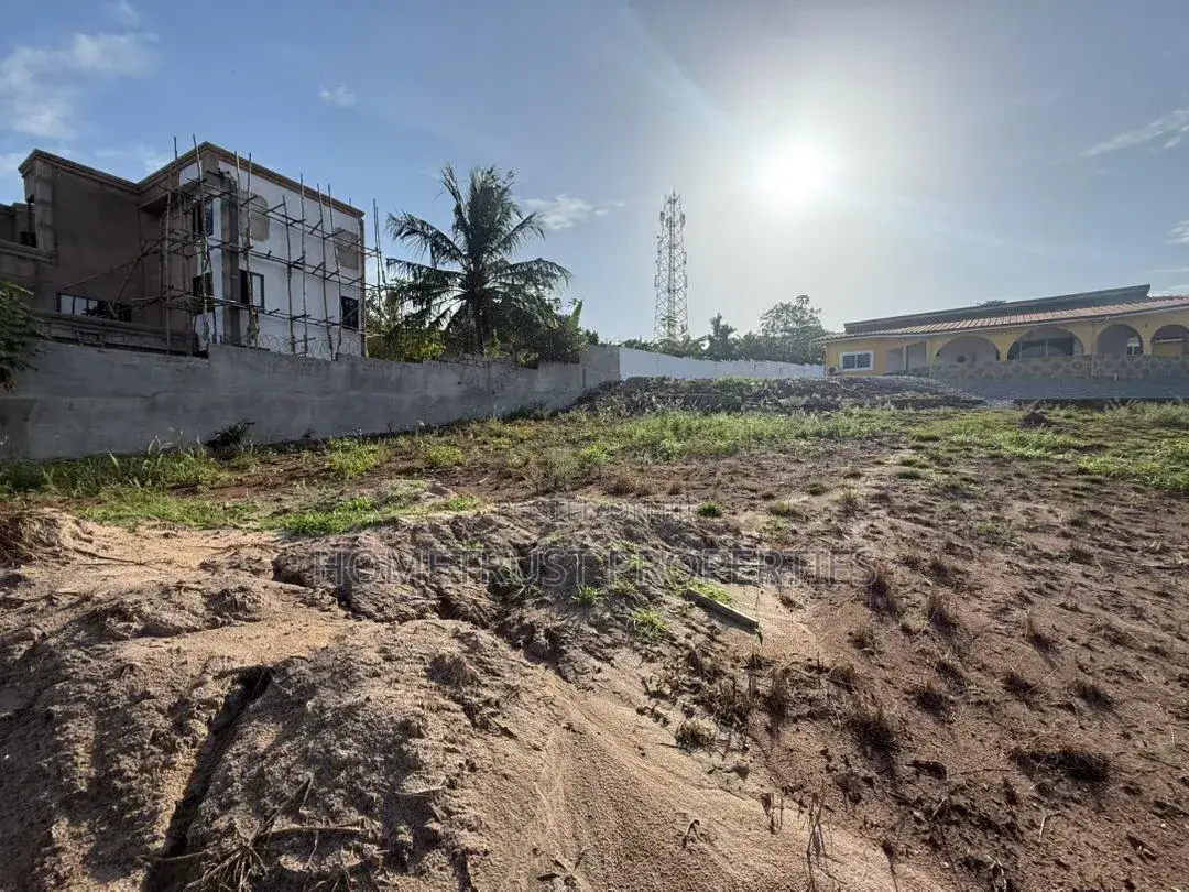 Registered Land for Sale at Aburi Kitase