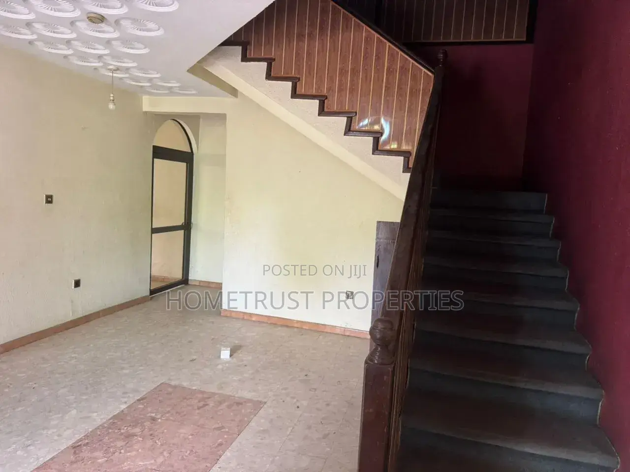 6bdrm House in Achimota Abc, Mile 7 for sale