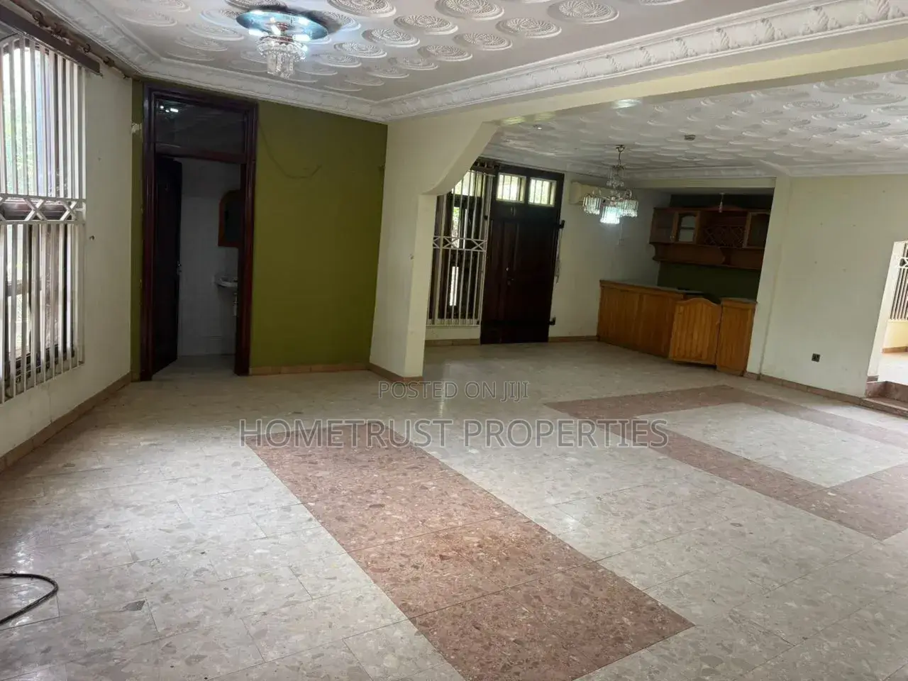 6bdrm House in Achimota Abc, Mile 7 for sale