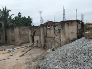 8bdrm House in Asokore Mampong, Kumasi Metropolitan for sale