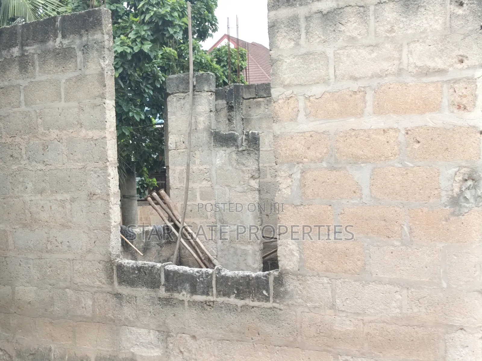 8bdrm House in Asokore Mampong, Kumasi Metropolitan for sale