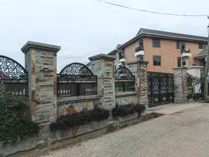 8bdrm House in Asokore Mampong, Kumasi Metropolitan for sale