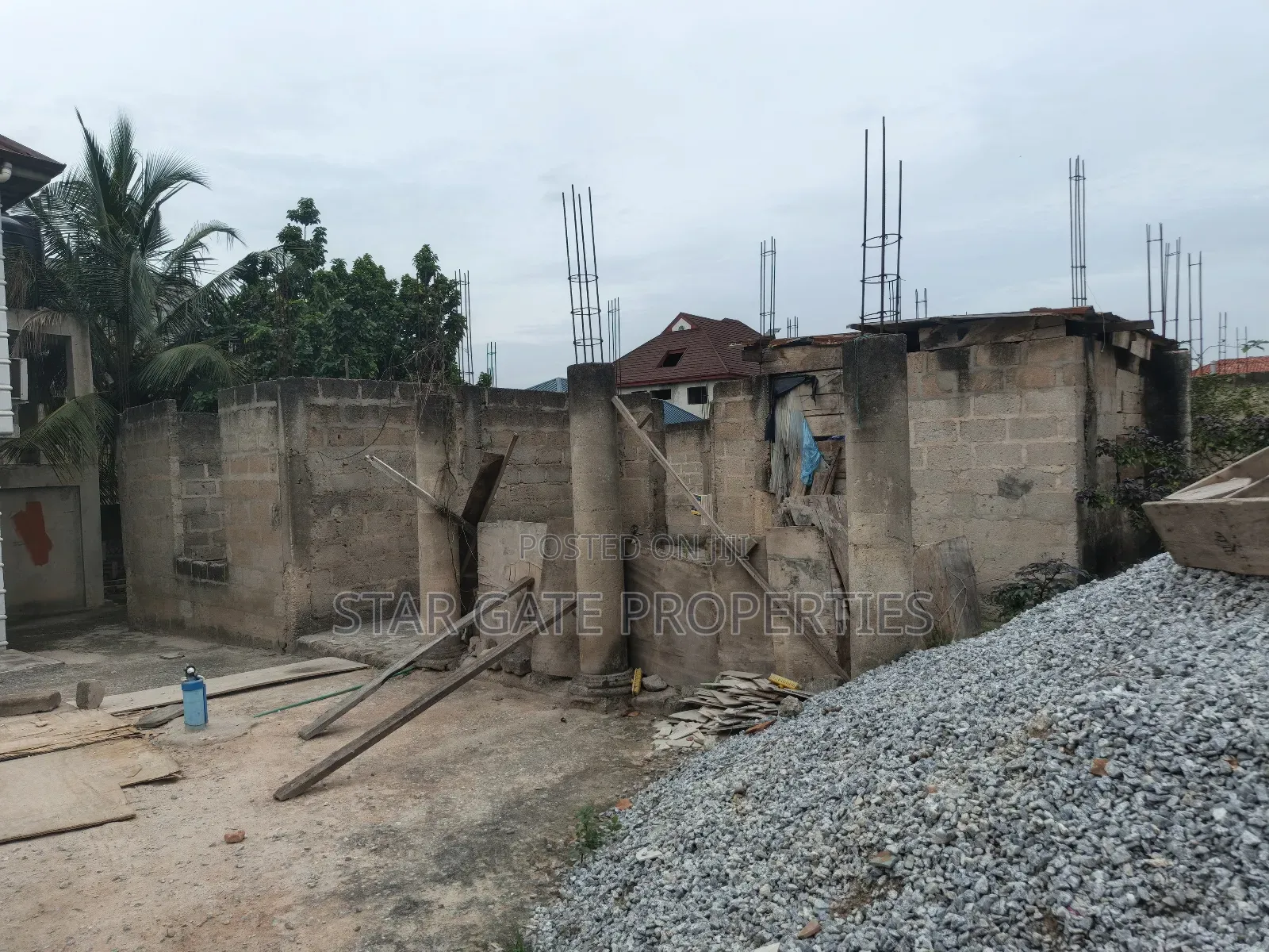 8bdrm House in Asokore Mampong, Kumasi Metropolitan for sale