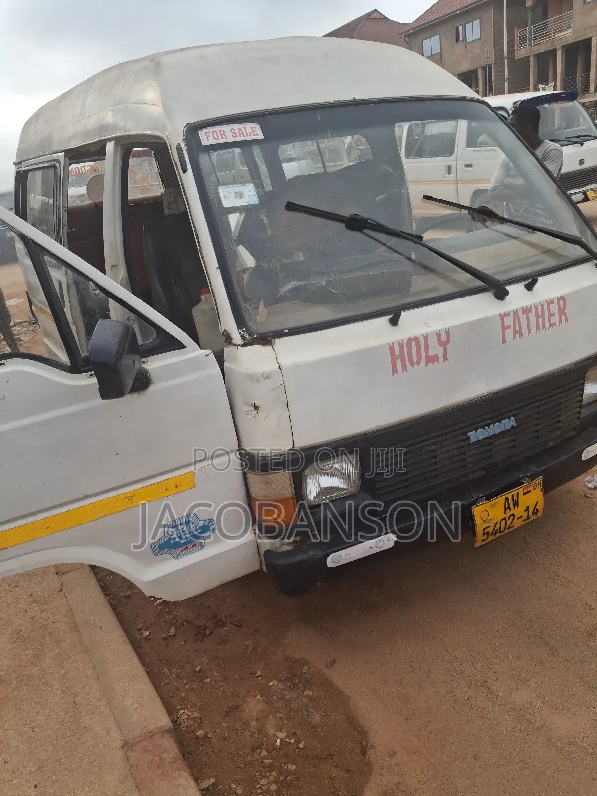 Toyota HiAce 2000 White