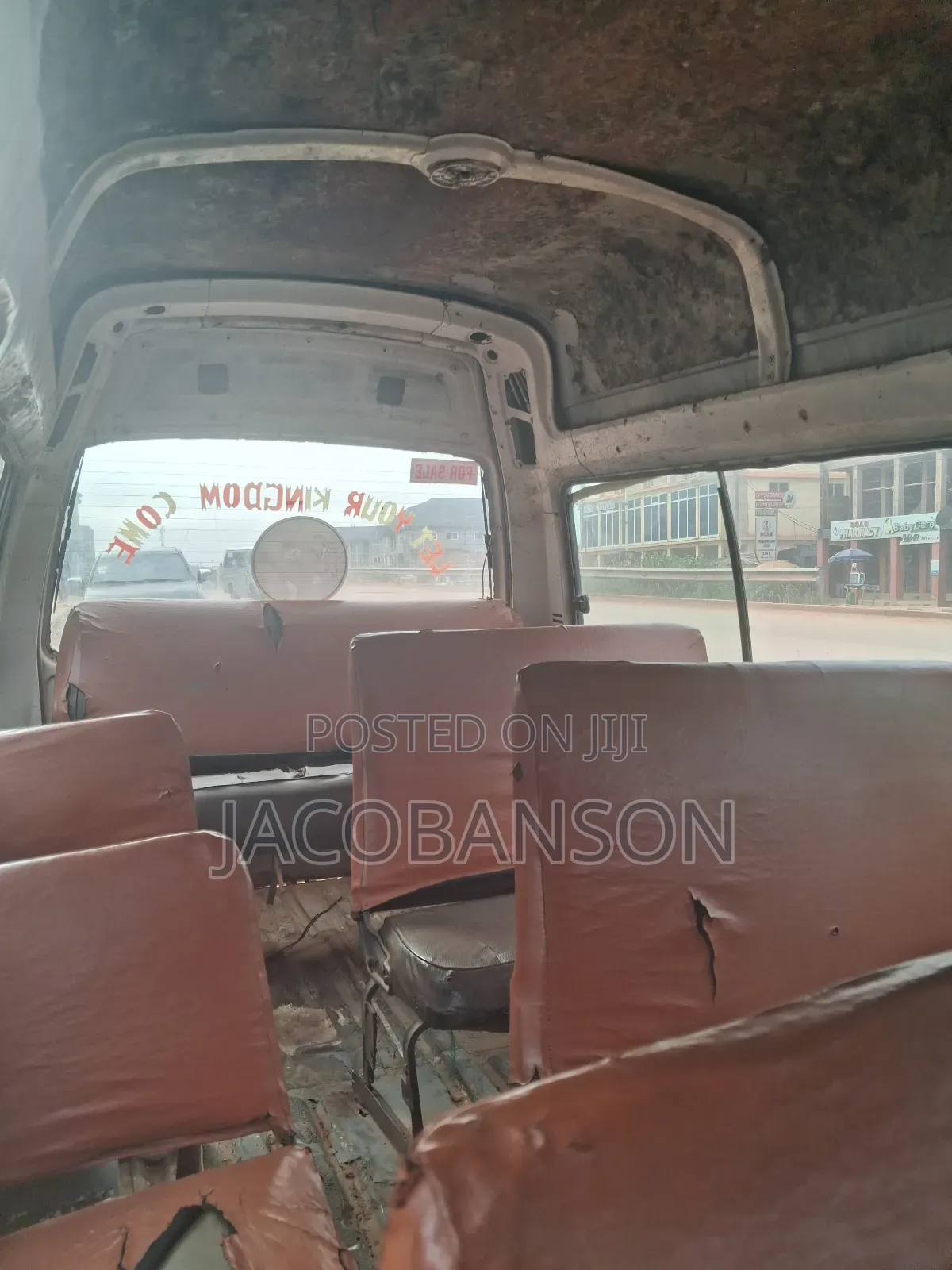 Toyota HiAce 2000 White