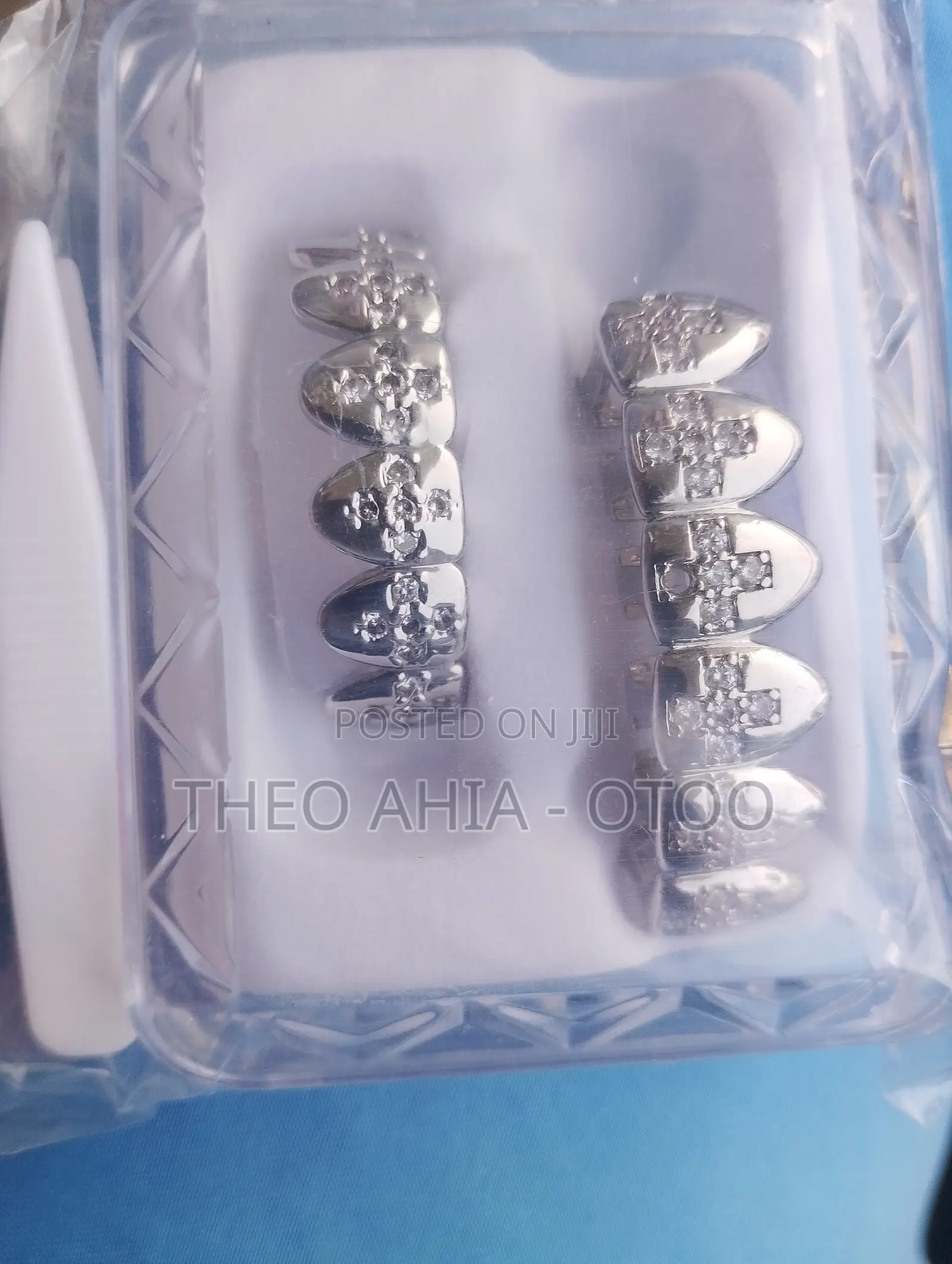 Iced Zirconia Teeth Grillz