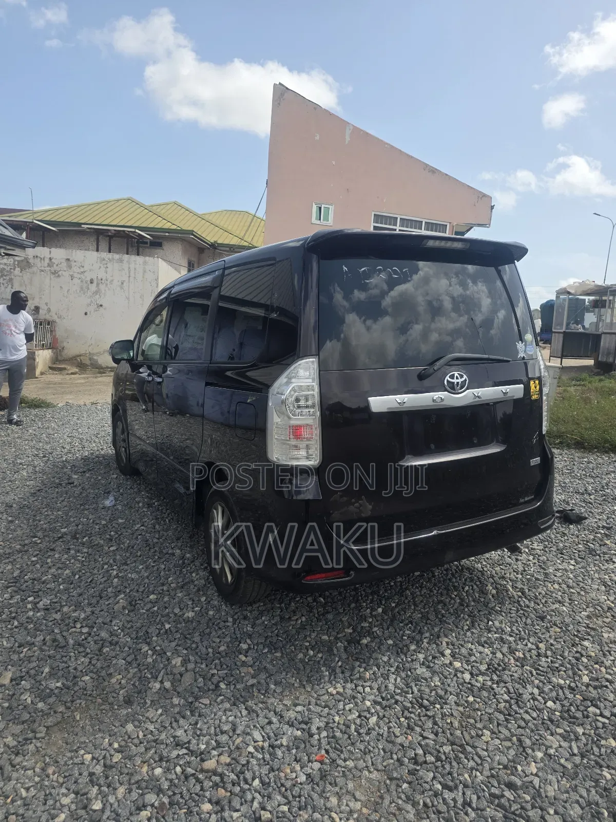 Toyota Voxy 2013 Purple