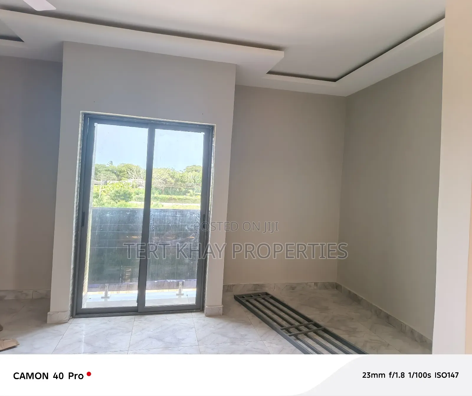 4bdrm Duplex in Bush Road, Teshie for sale