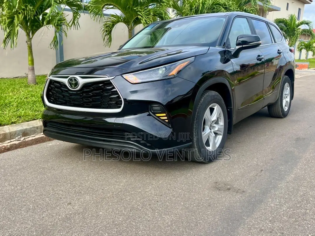 Toyota Highlander LE AWD 2023 Black