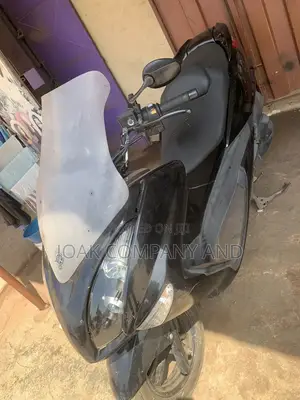 Yamaha 2021 Blue