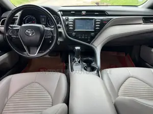 Toyota Camry 2018 White