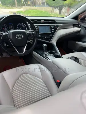 Toyota Camry 2018 White