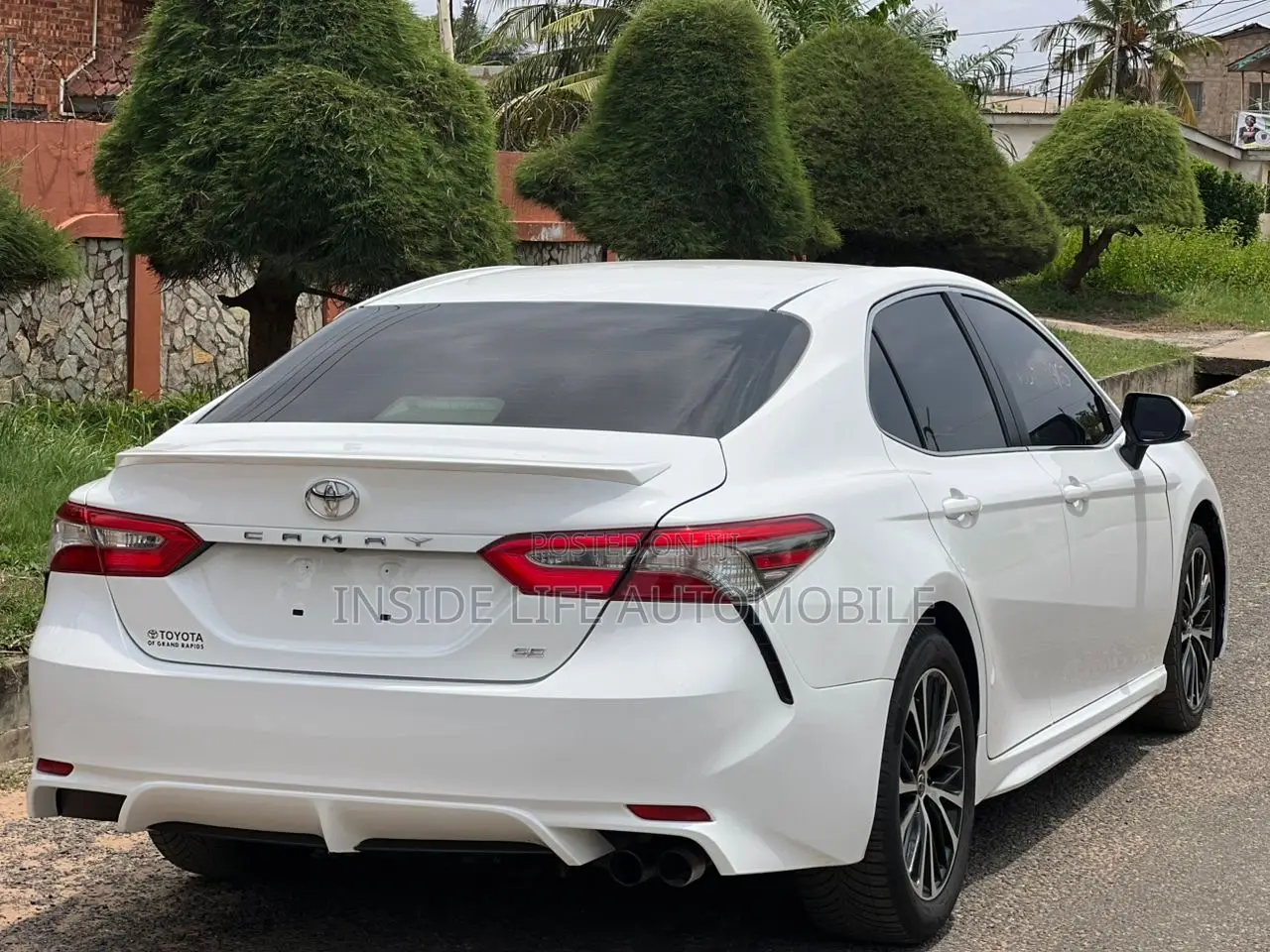 Toyota Camry 2018 White