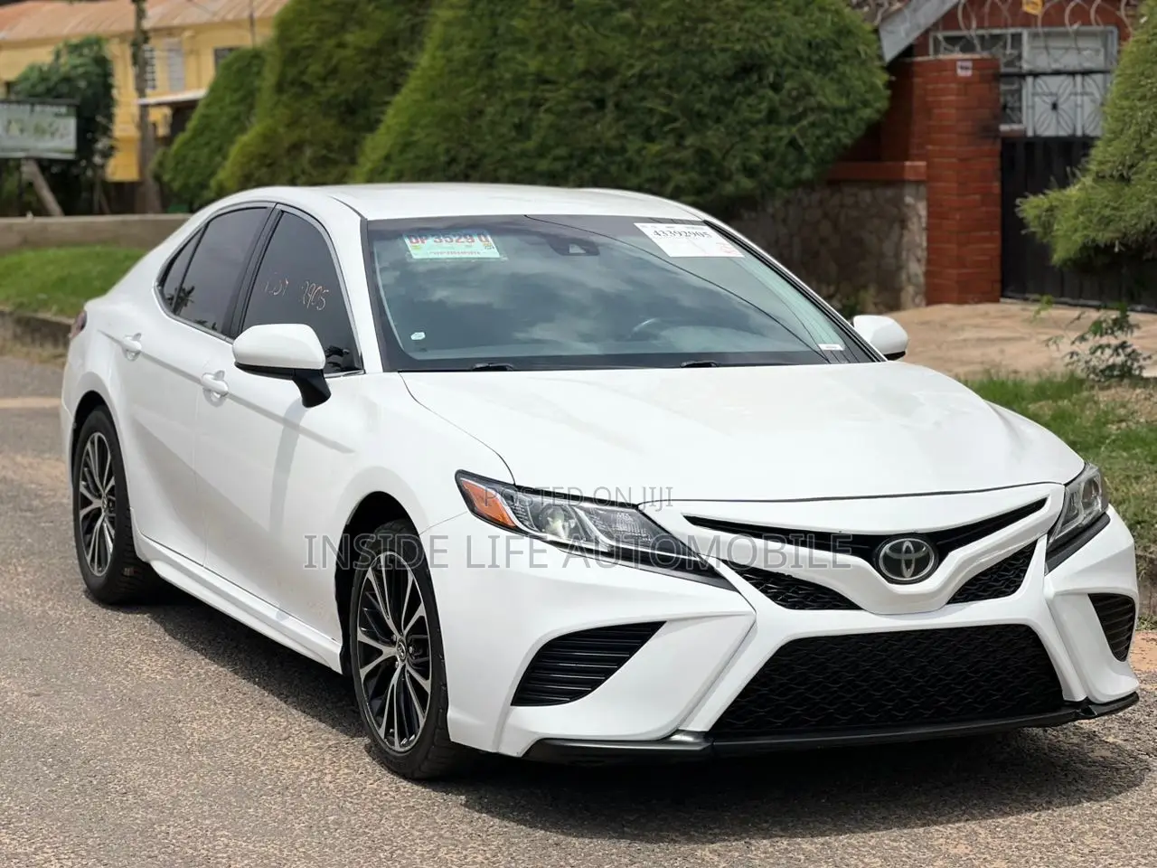 Toyota Camry 2018 White