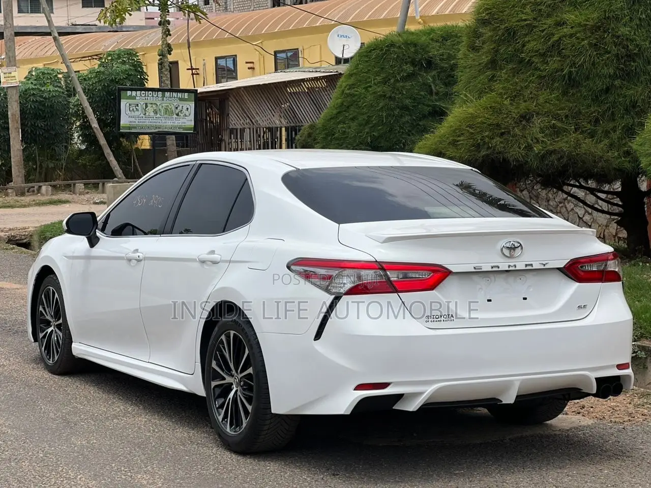 Toyota Camry 2018 White