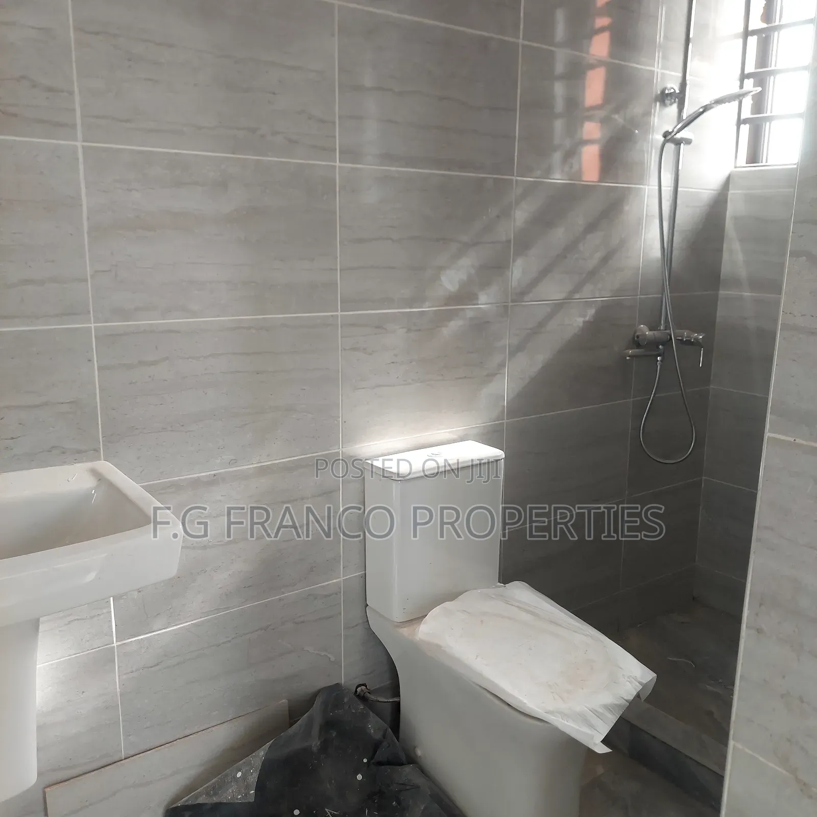2bdrm Apartment in Kg Franco Properties, Spintex for rent