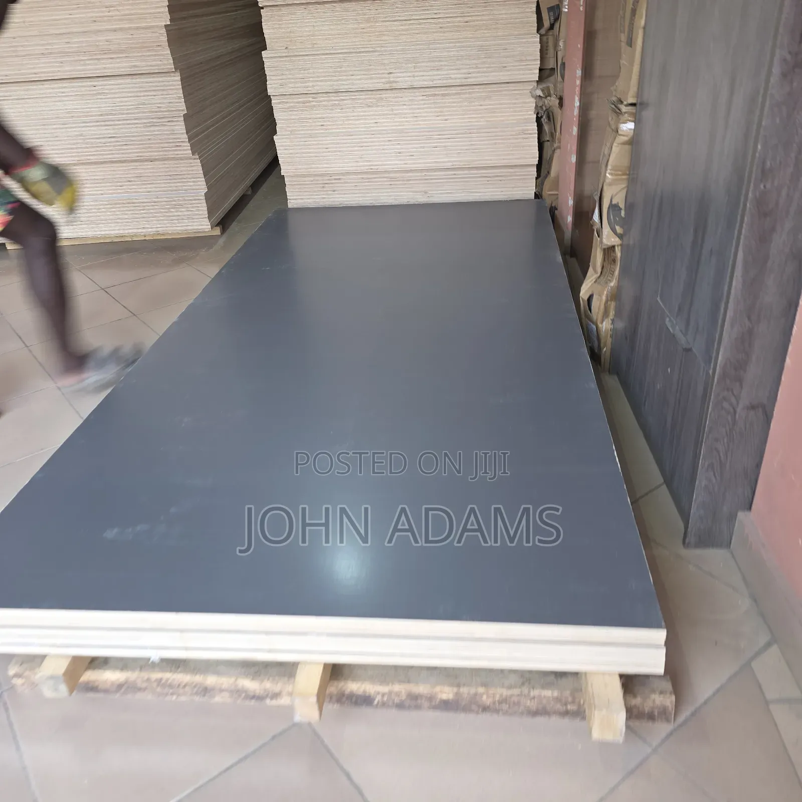 Quality Semi Gloss Plywood 18mm and 4mm Available