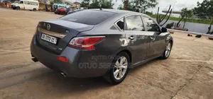 Nissan Altima 2.5 S 4dr Sedan (2.5L 4cyl CVT) 2015 Gray