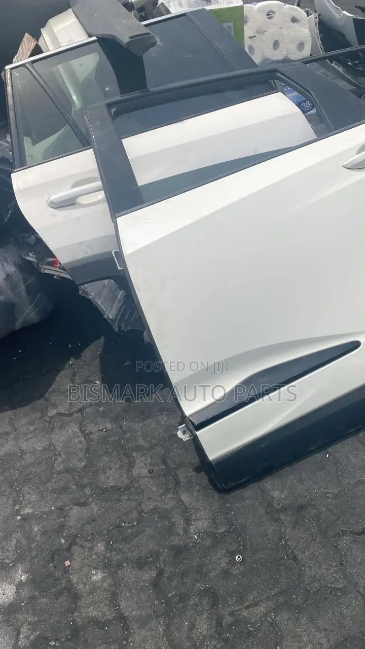 Acura RDX Door Complete