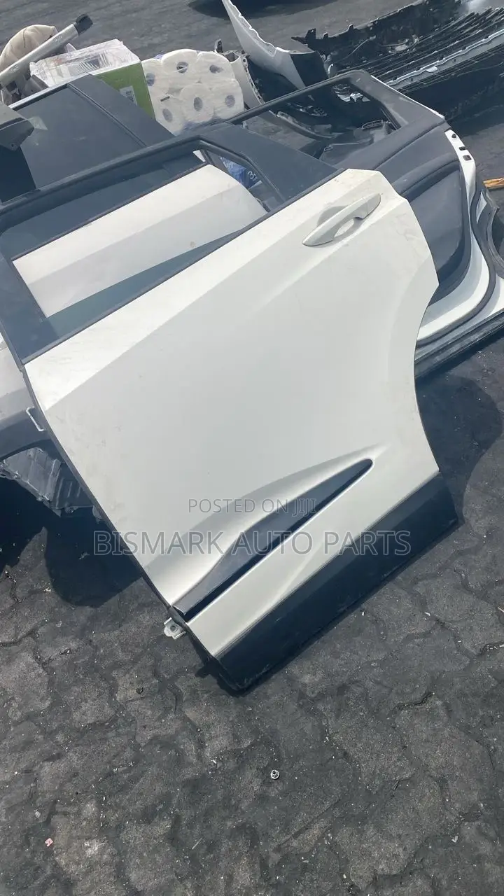 Acura RDX Door Complete