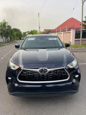 Toyota Highlander XLE AWD 2023 Blue