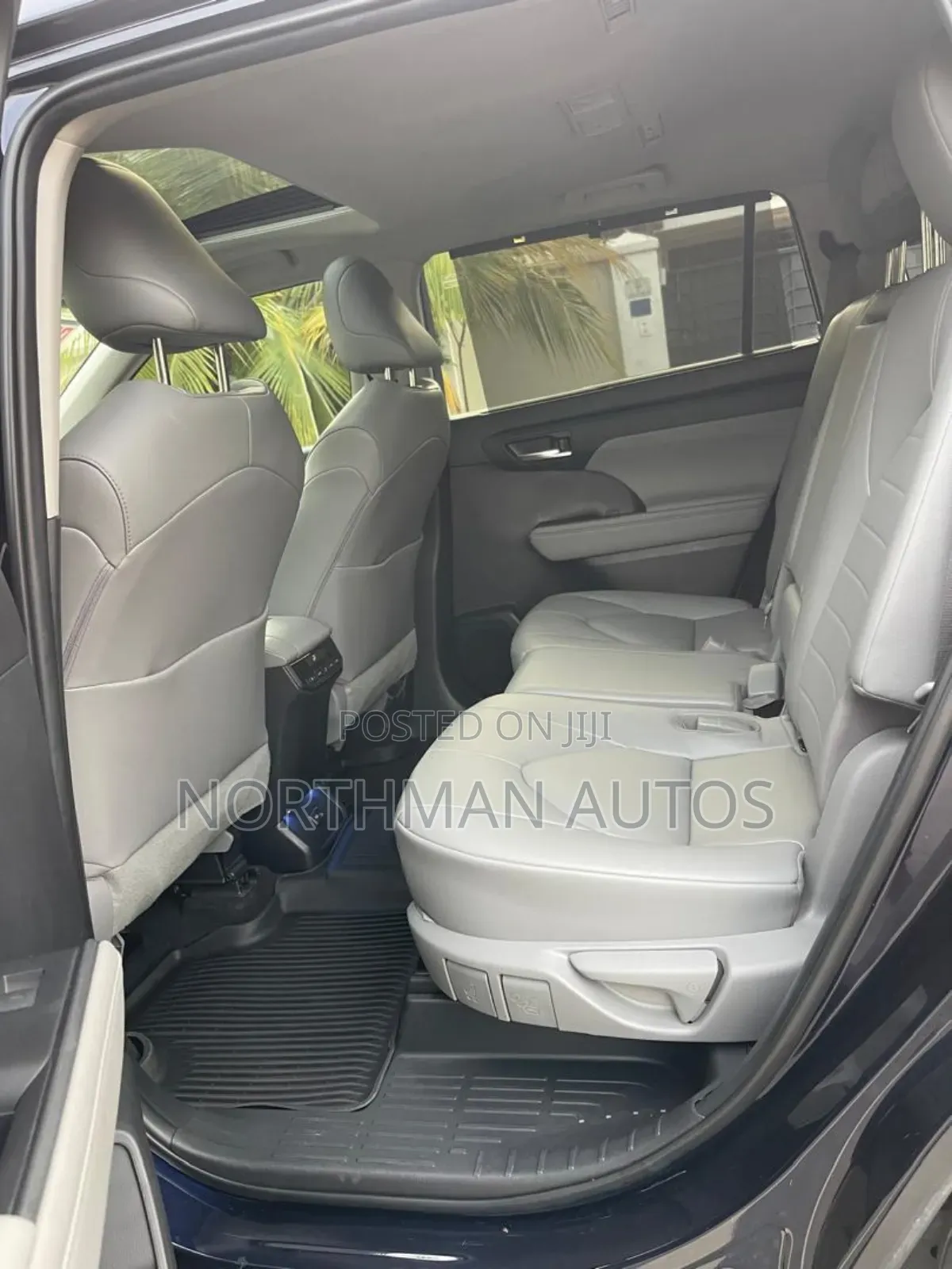 Toyota Highlander XLE AWD 2023 Blue
