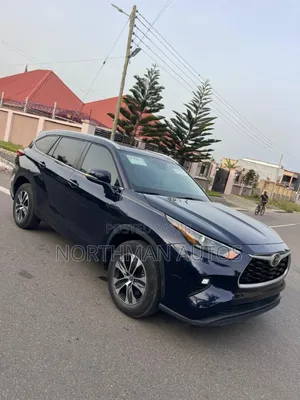 Toyota Highlander XLE AWD 2023 Blue