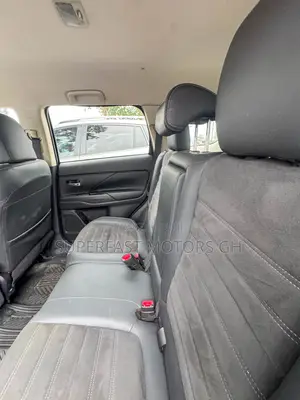 Mitsubishi Outlander ES AWC 2018 Black