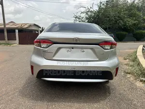 Toyota Corolla 2020 Silver