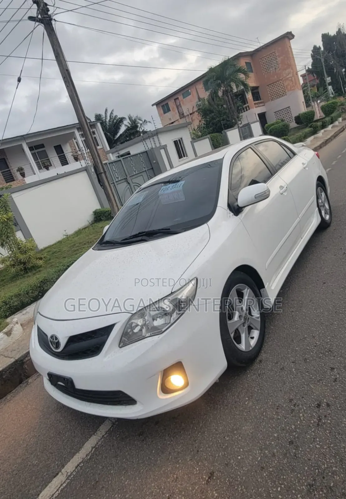 Toyota Corolla S Special Edition 4dr Sedan (1.8L 4cyl 4A) 2013 White