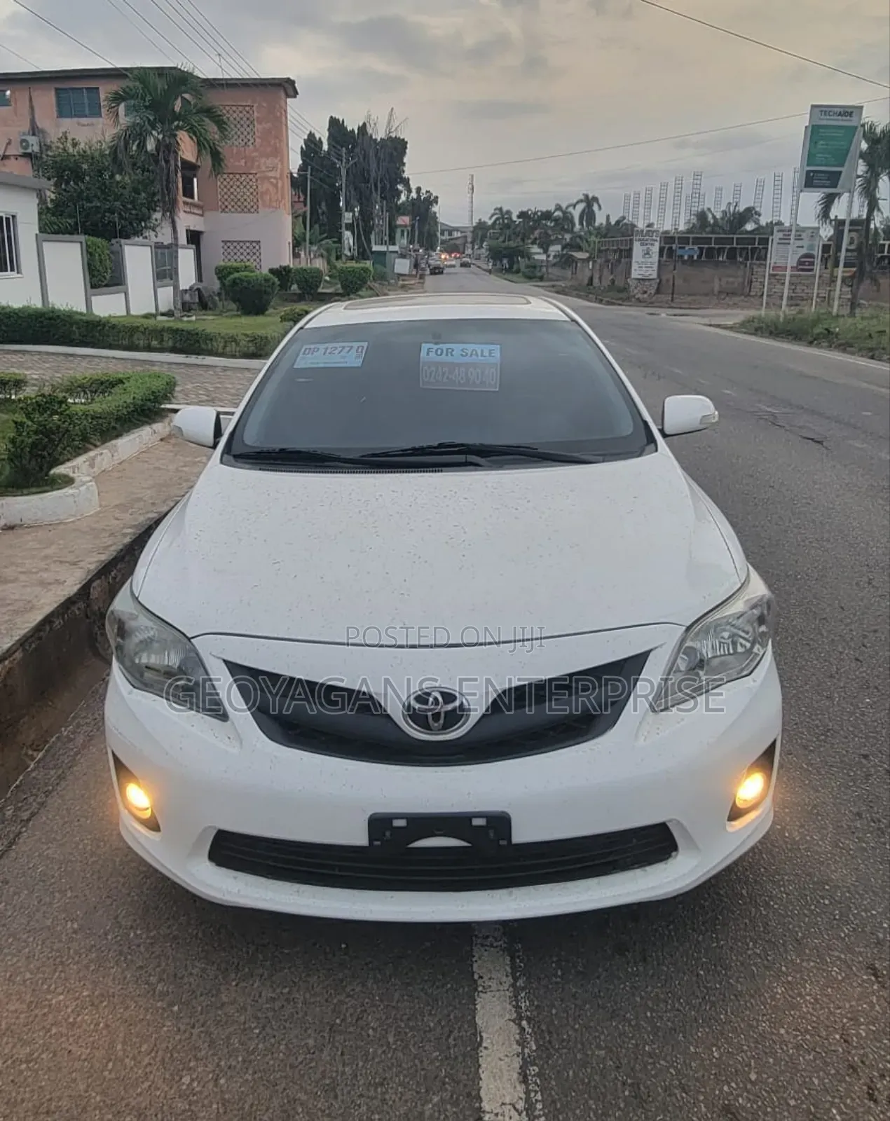 Toyota Corolla S Special Edition 4dr Sedan (1.8L 4cyl 4A) 2013 White